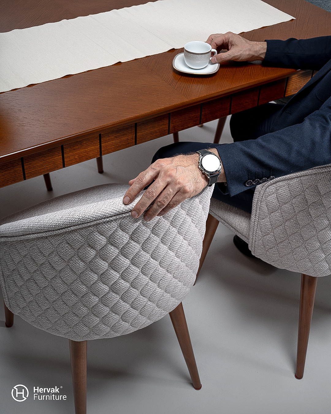 مبلمان مدرن همیلتون